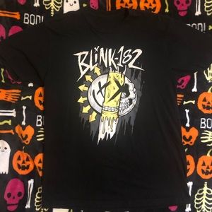 Blink-182 Smiley Logo Tee (M)